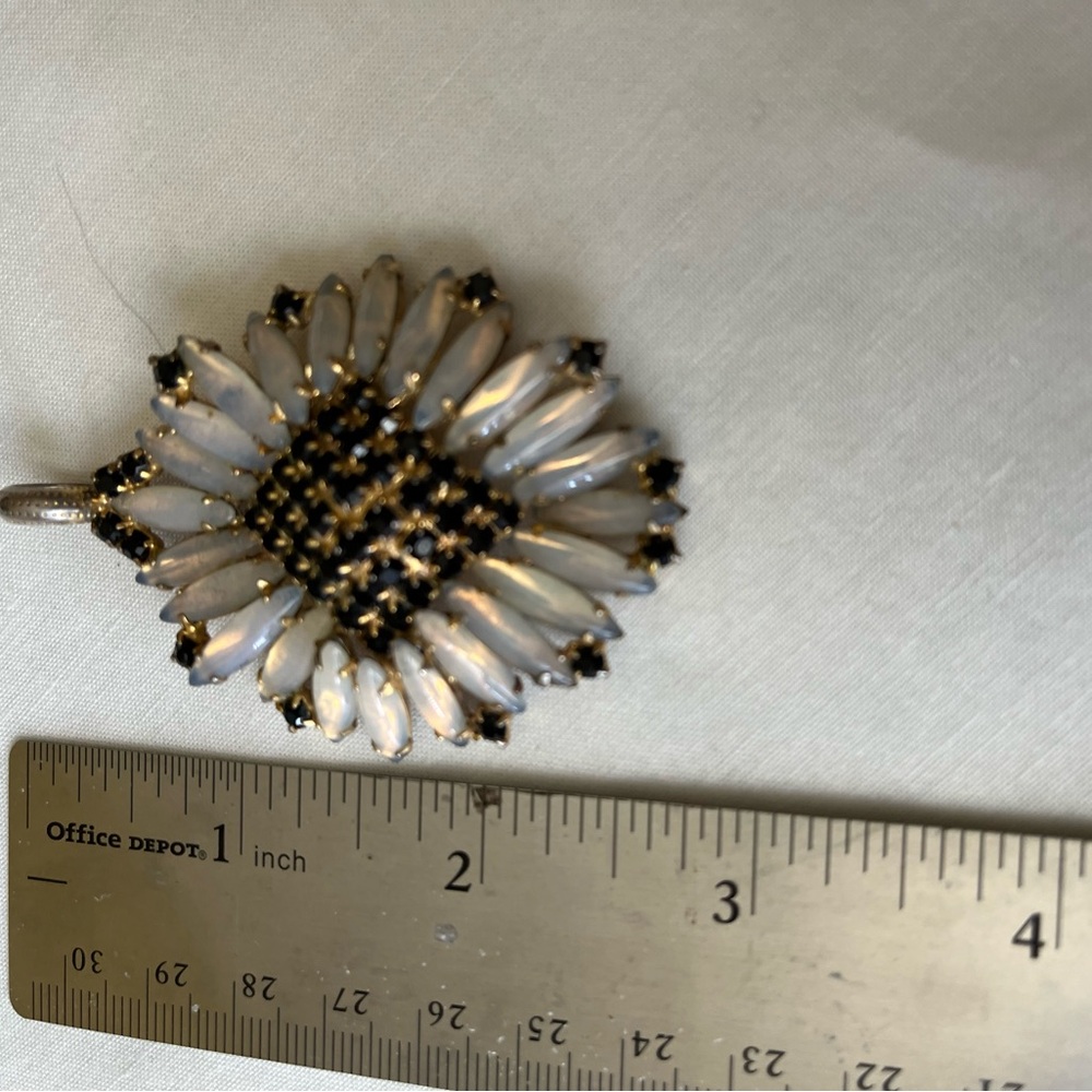 Elegant Gold and Black Floral Pendant